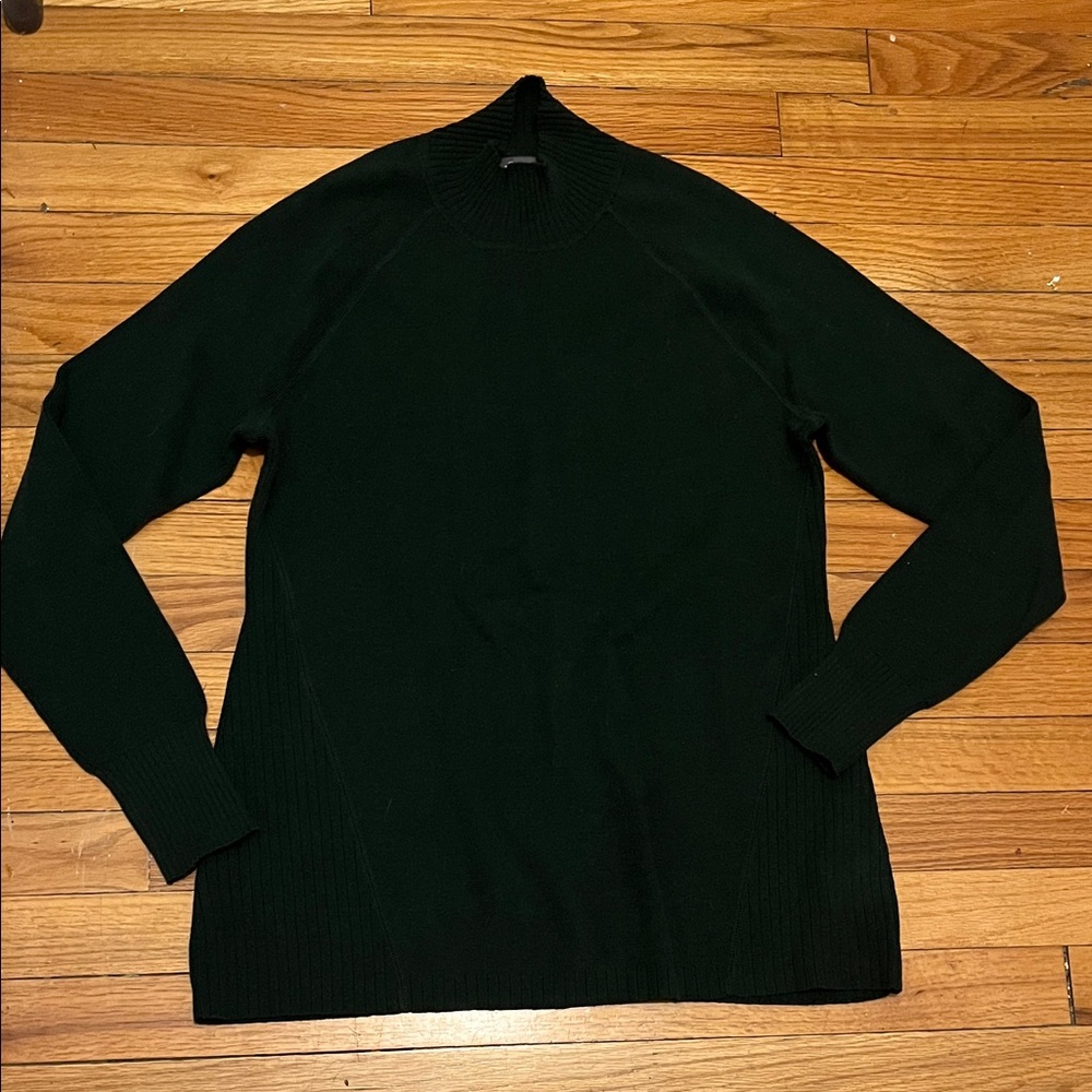 Eddie Bauer Dark Green Long Sleeve Sweater